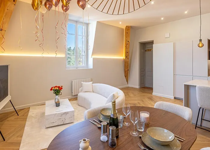 アパート La Imperiale - Baignoire Balneotherapie - Palace Avec Vue エクスレバン