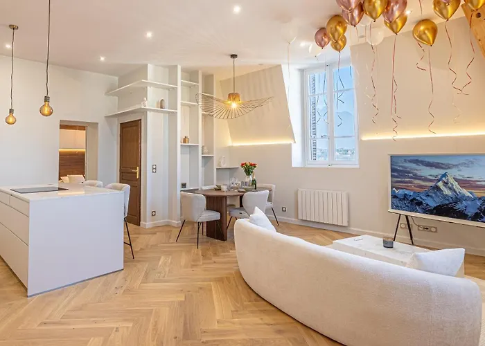 アパート La Imperiale - Baignoire Balneotherapie - Palace Avec Vue エクスレバン